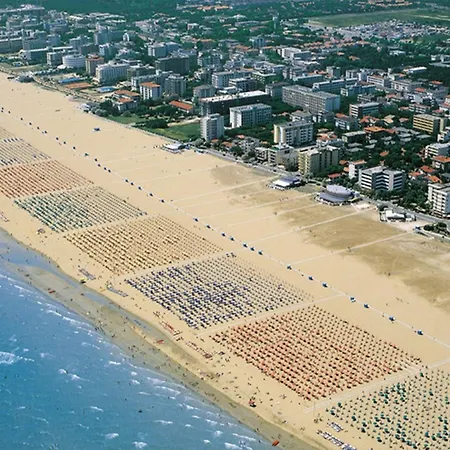 Apartment Elegant Near The Bibione